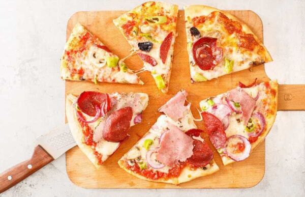 Evde Hızlı ve Ekonomik Pizza Tarifi - evde-hizli-ekonomik-pizza-tarifi