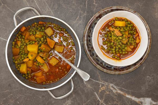 Bezelyeli Patatesli Tavuk Tarifi - 