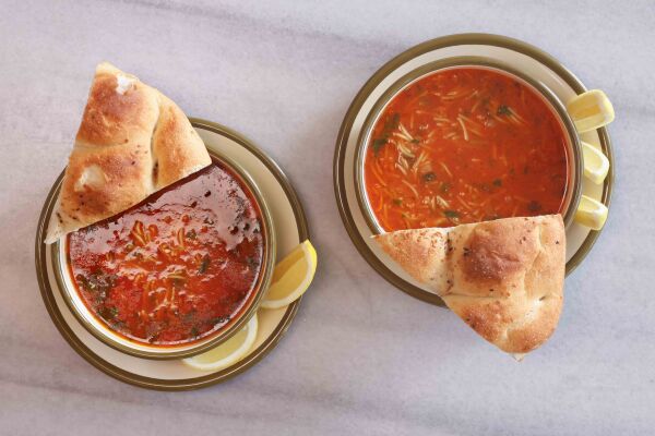 Şehriyeli Tavuk Suyu Çorba Tarifi - 